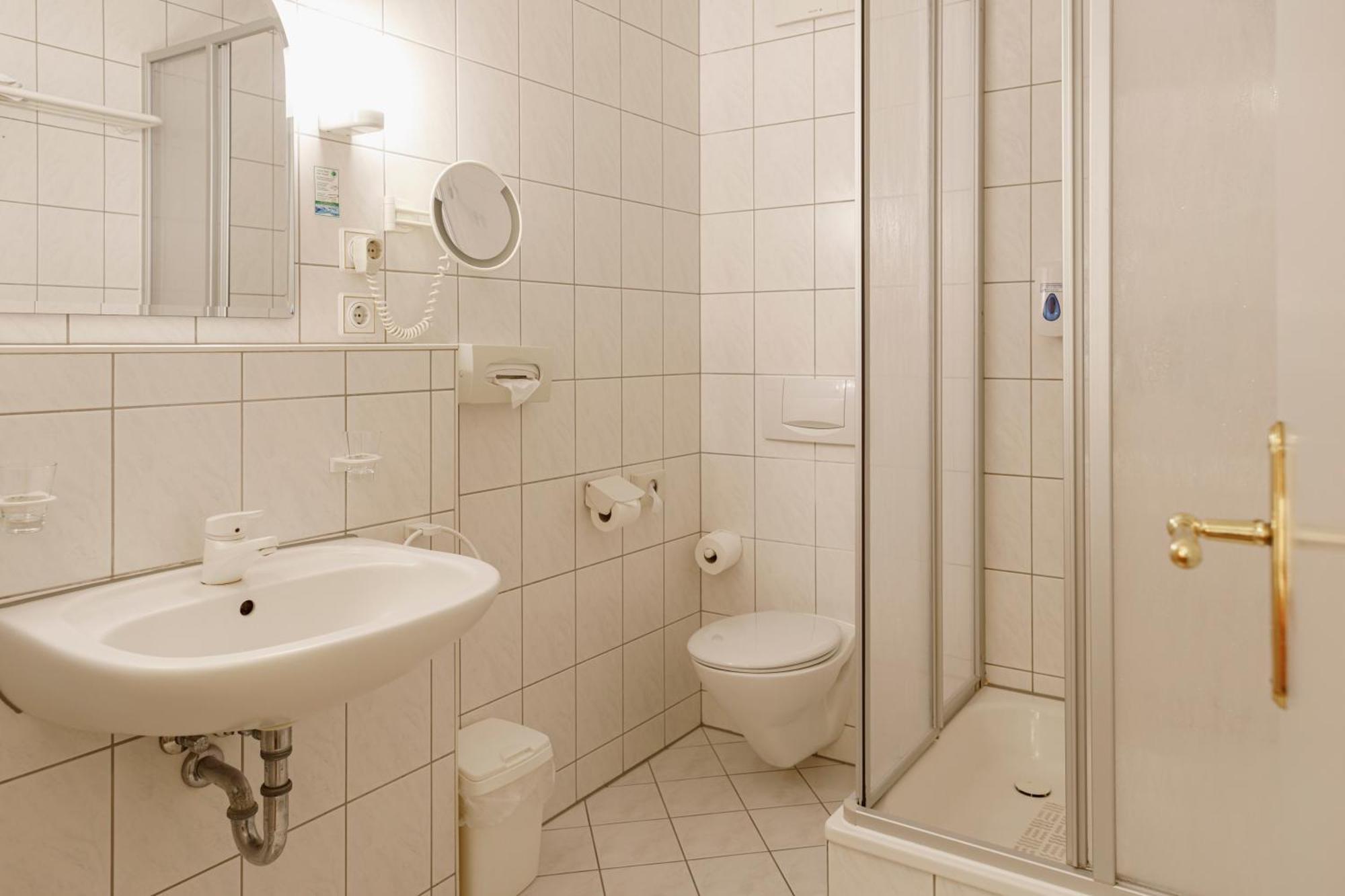 Schwerter Schankhaus & Hotel ไมเซน ภายนอก รูปภาพ