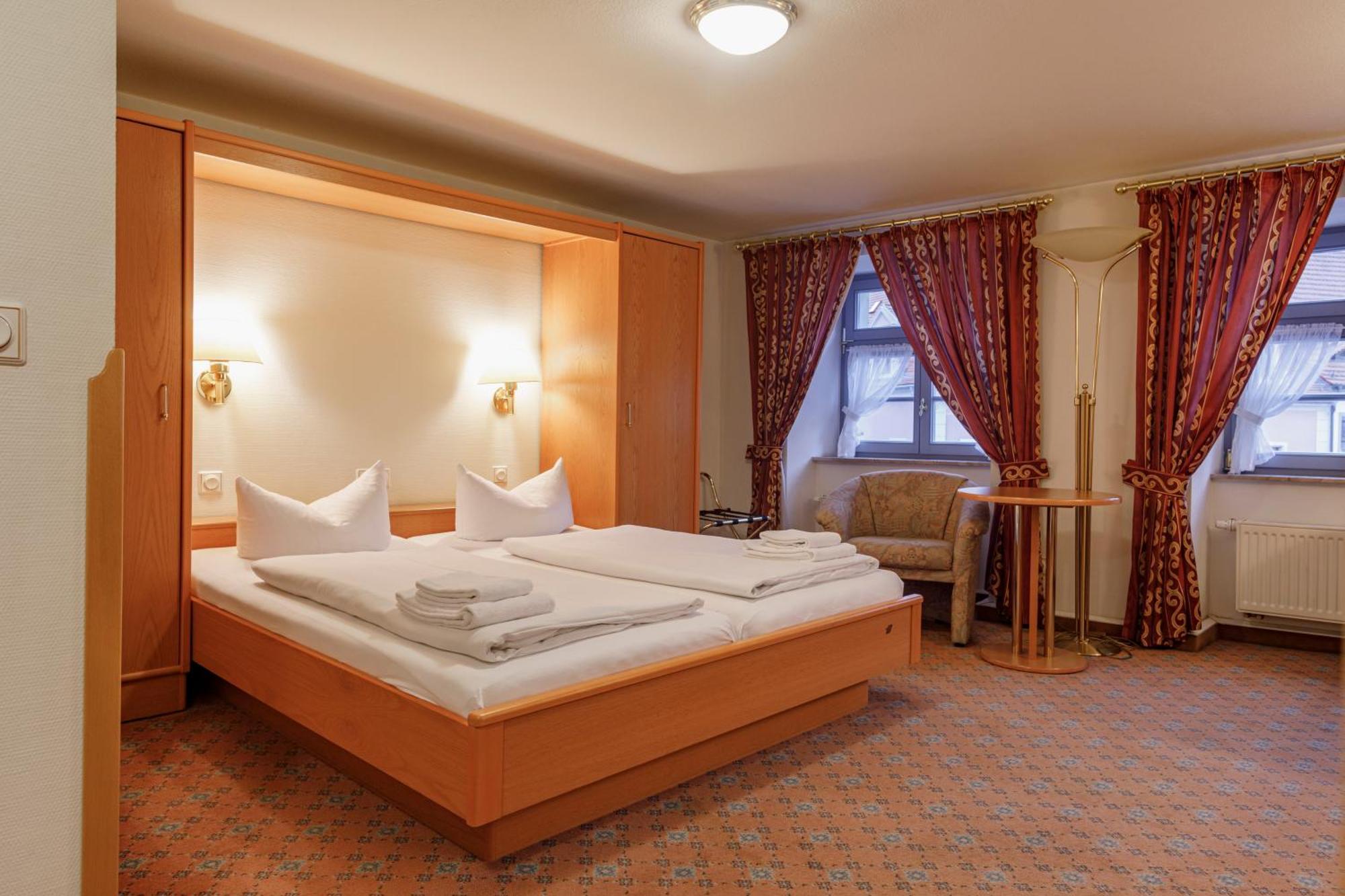 Schwerter Schankhaus & Hotel ไมเซน ภายนอก รูปภาพ