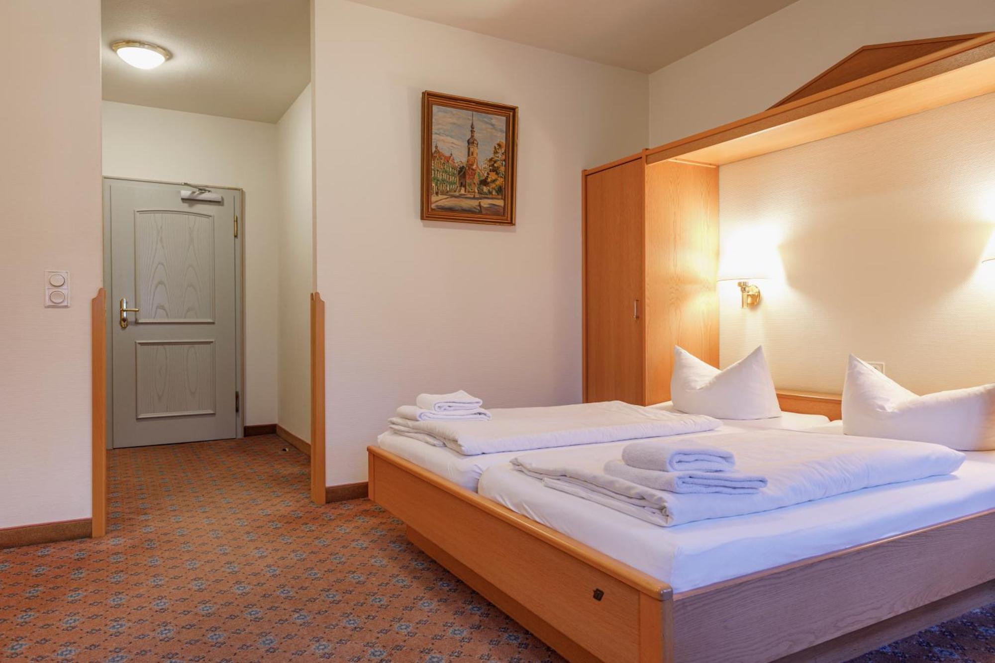 Schwerter Schankhaus & Hotel ไมเซน ภายนอก รูปภาพ