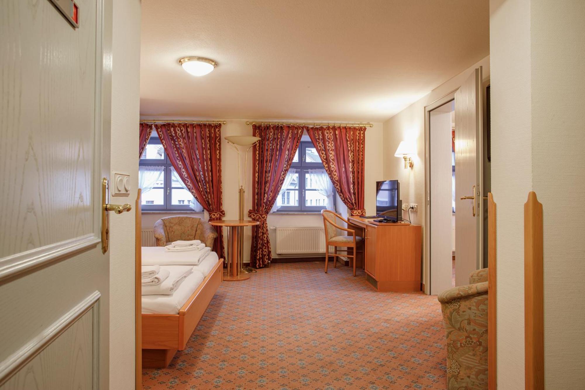 Schwerter Schankhaus & Hotel ไมเซน ภายนอก รูปภาพ